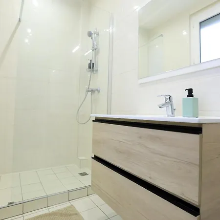 Appartement La Jungle, T5 Hypercentre Chic Et Cosy, Wifi, Netflix Par Sovalfi à Saint-Etienne  Extérieur photo